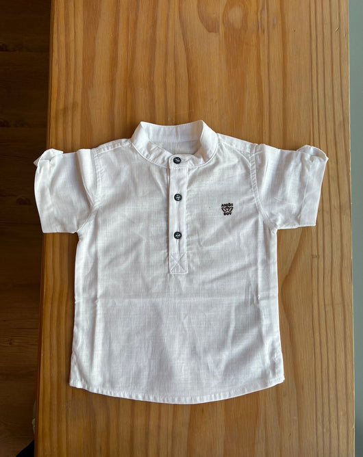 CAMISA BATA MANGA CURTA MAQUINETADA GOLA PADRE ANJOS BOY BOTÕES MENINO ANJOS BABY