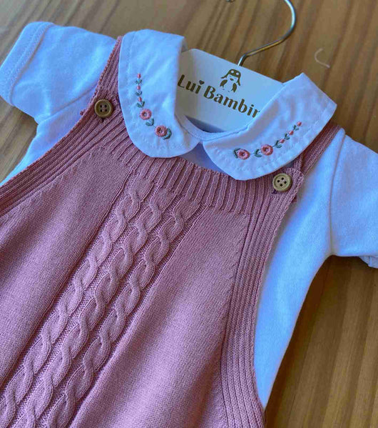 CONJUNTO BODY MANGA CURTA E JARDINEIRA LISTRAS GOLA FLORES BORDADAS MENINA LUI BAMBINI