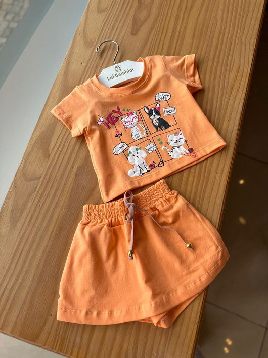 CONJUNTO BLUSA MANGA CURTA E SHORT SAIA PETS GATOS E CACHORROS MENINA LUI BAMBINI