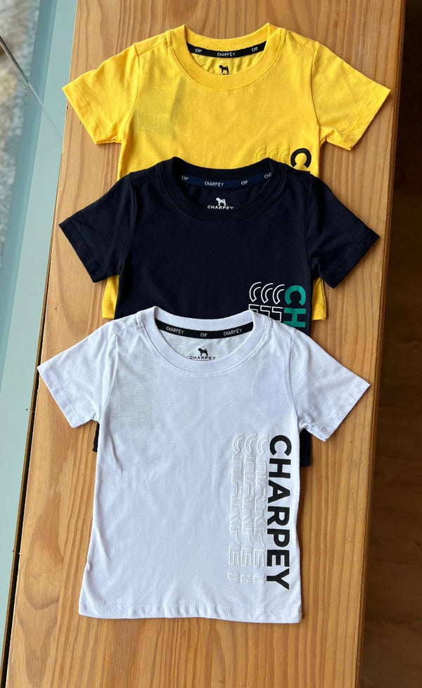 CAMISETA MANGA CURTA GOLA REDONDA COM RELEVO MENINO CHARPEY