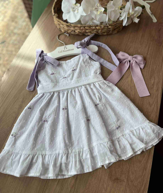 VESTIDO DE ALÇA COM FLORES BORDADAS E POÁ ENTREMEIOS MENINA LUI BAMBINI