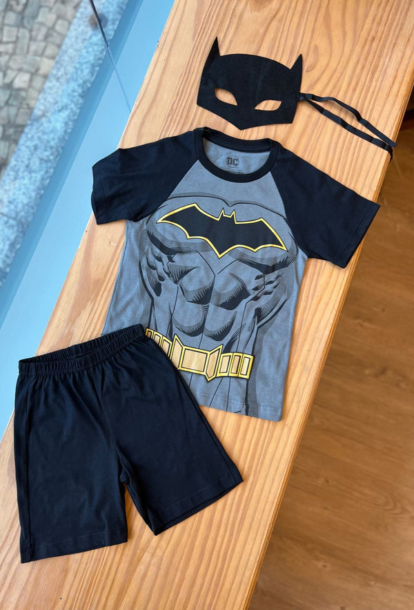 CONJUNTO PIJAMA MANGA CURTA COM SHORT E MÁSCARA BATMAN LICENCIADO MENINO VEGGI