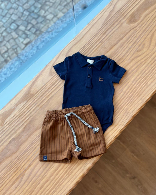 CONJUNTO BODY POLO MANGA CURTA LISO E BERMUDA LISTRADA MENINO LUC BOO