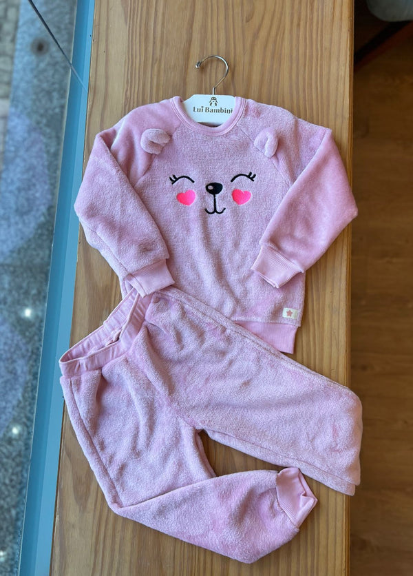 CONJUNTO BLUSÃO MANGA LONGA CORAÇÕES URSO E ORELHINHA COM CALÇA PELUCIADA MENINA ABRANGE