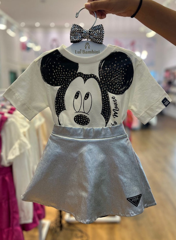 CONJUNTO BLUSA MANGA CURTA MICKEY MOUSE COM STRASS E SAIA CIRRÊ METALIZADA MENINA ANIME