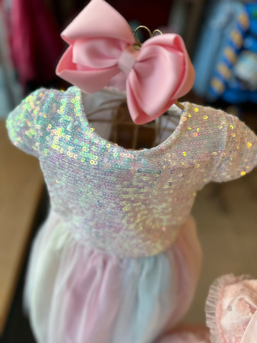 VESTIDO MANGA CURTA COM SOBREPOSICAO EM TULE E PAETES DEGRADE MENINA KUKIE PRO40