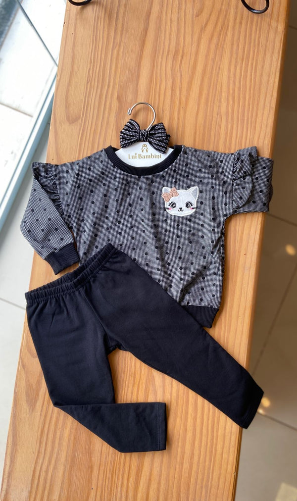 CONJUNTO MANGA LONGA PIED DE POULE GATINHA BORADADA COM CALÇA MENINA ALAKAZOO