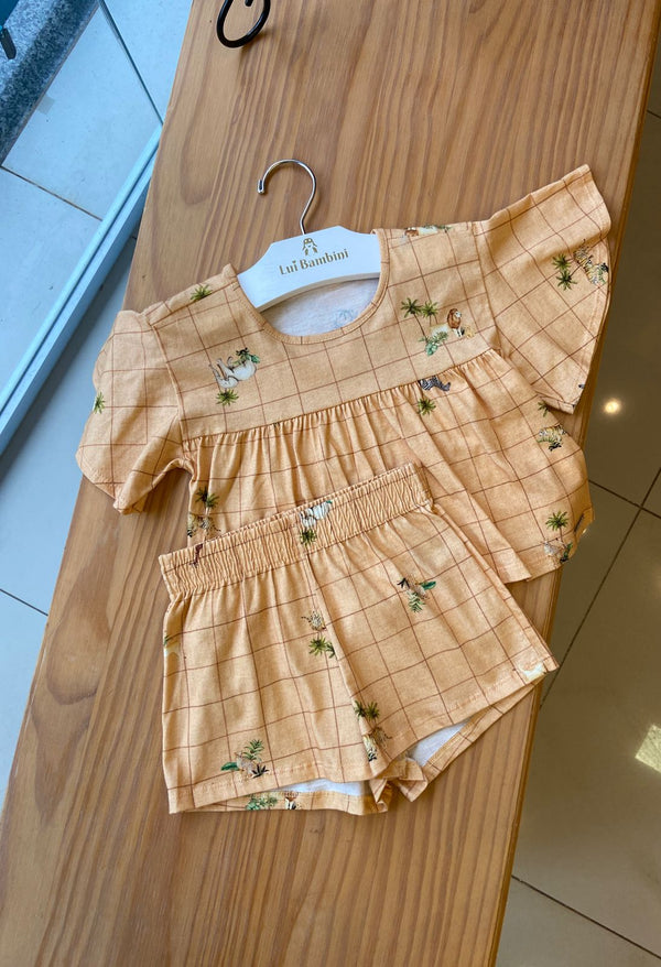 CONJUNTO BLUSA MANGA CURTA E SHORT QUADRICULADO SAFARI MENINA ALAKAZOO - CONJUNTO INFANTIL FEMININO - CONJUNTO MENINA - MENINA