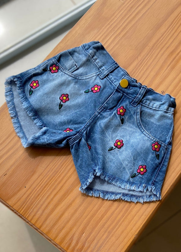 SHORT JEANS MARGARIDA PINK BORDADA COM BARRA DESFIADA MENINA LUI BAMBINI