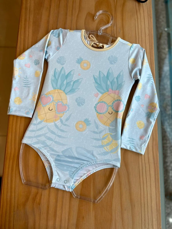 BODY MANGA LONGA COM PROTEÇÃO SOLAR UV 50+ ABACAXÍS MENINA LE BHUA - MAIO PRAIA - MENINA - MODA INFANTIL