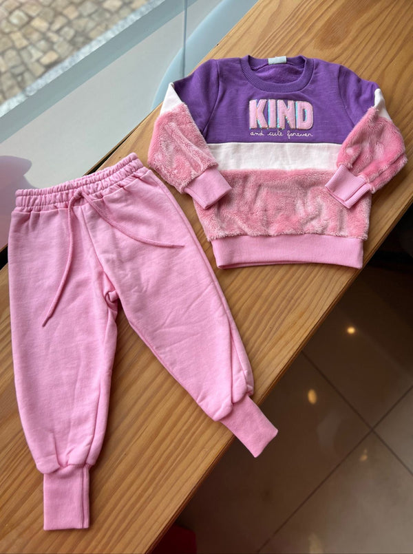 CONJUNTO CASACO MANGA LONGA MOLETOM PELUCIADO E CALÇA KIND PAETES MENINA ANGERÔ